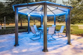 Holiday Inn Express & Suites Northeast