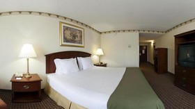 Holiday Inn Express & Suites Northeast