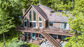 Boxer Overlook House