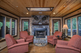 Hemlock Hideaway House