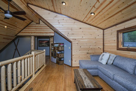 Hemlock Hideaway House