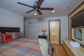 Hemlock Hideaway House