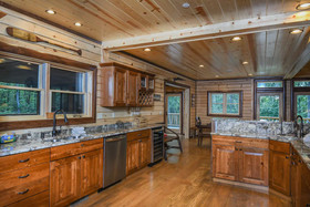 Hemlock Hideaway House