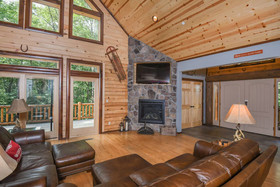 Hemlock Hideaway House
