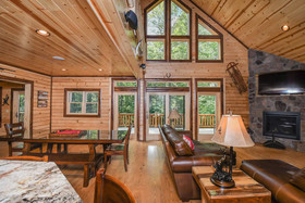 Hemlock Hideaway House