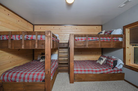Hemlock Hideaway House