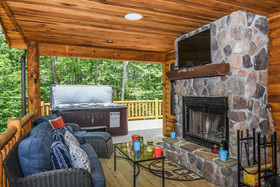 Hemlock Hideaway House