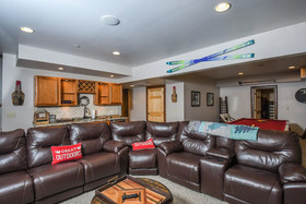 Hemlock Hideaway House