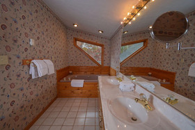 Innisfree House