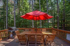 Knotty Pines Holiday Home