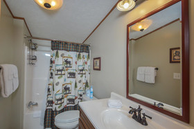 Knotty Pines Holiday Home