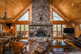 Schmidt Lodge House