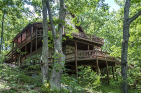 Schmidt Lodge House