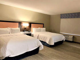 Hampton Inn & Suites Ocean City West