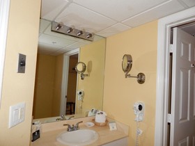 Coconut Malorie Resort Ocean City a Ramada by Wyndham