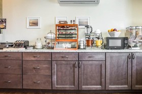 Island Inn & Suites, Ascend Collection