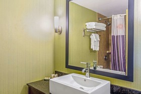 DoubleTree by Hilton Salisbury