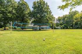 Historic Kent Manor Inn