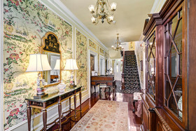 Historic Kent Manor Inn