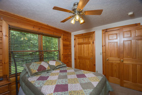 Lucky Bear Lodge House