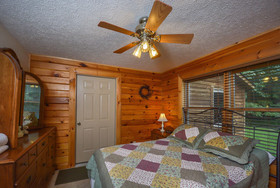 Lucky Bear Lodge House