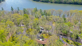 Possum Trot Lodge Holiday Home