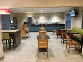 Wingate by Wyndham Waldorf/Washington DC Area