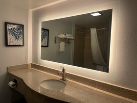 Wingate by Wyndham Waldorf/Washington DC Area