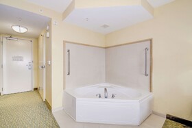 Hilton Garden Inn Waldorf