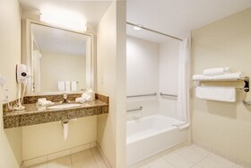 Hilton Garden Inn Waldorf