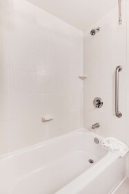 Hilton Garden Inn Waldorf