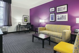 La Quinta Inn & Suites by Wyndham Boston-Andover