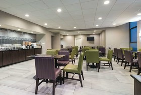 La Quinta Inn & Suites by Wyndham Boston-Andover