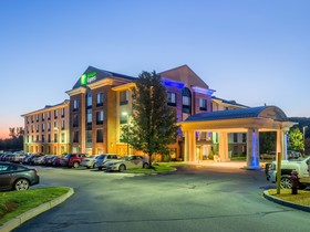 Holiday Inn Express & Suites Auburn