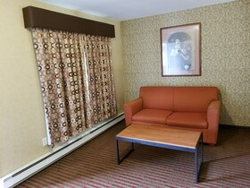 All Seasons Inn Bourne