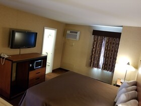 All Seasons Inn Bourne
