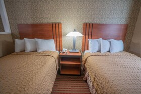 All Seasons Inn Bourne