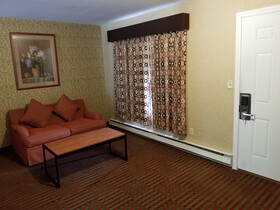 All Seasons Inn Bourne
