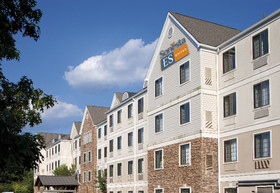 Staybridge Suites Burlington - Boston
