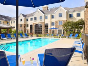 Staybridge Suites Burlington - Boston
