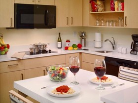 Staybridge Suites Burlington - Boston