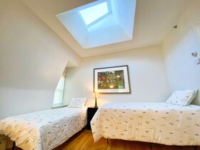 Ginkgo House
