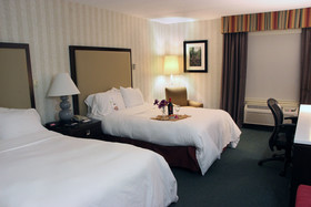 Radisson Hotel & Suites Chelmsford-Lowell