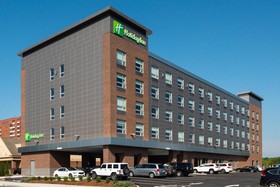 Holiday Inn Boston Logan Airport Chelsea