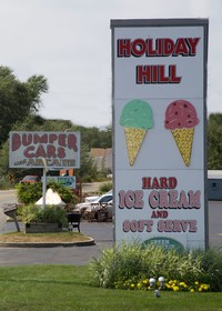 Holiday Hill Inn & Suites