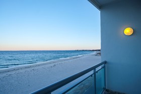 Sea Crest Beach Hotel