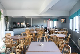 The Admiralty Inn & Suites