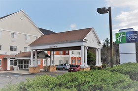 Holiday Inn Express Hotel & Suites Boston-Marlboro