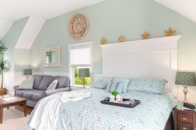 The Beacon Luxury Waterfront Inn