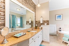 The Beacon Luxury Waterfront Inn
